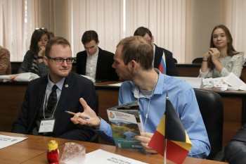 Проблемы сохранения и очистки рек обсудили в Нижнем Новгороде на заседании Европейского молодежного водного парламента
