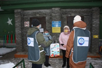 Нижегородские &quot;Волонтеры Победы&quot; доставили бесконтактные термометры в 17 детсадов Московского района