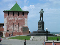 Правительство Нижегородской области в 2006 году направит 5,4 млн. рублей на благоустройство территории вокруг памятника Чкалову в Н.Новгороде