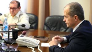 Около 50 вопросов обсуждено в ходе "прямой линии" с главой администрации Чебоксар Алексеем Ладыковым