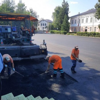 Дорогу в поселке Варнавино Нижегородской области отремонтировали после вмешательства прокуратуры