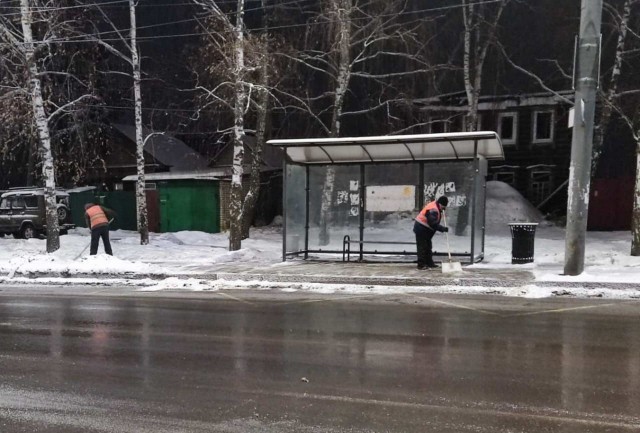 Улицы Нижнего Новгорода от снега очищают дворники и 311 единиц техники