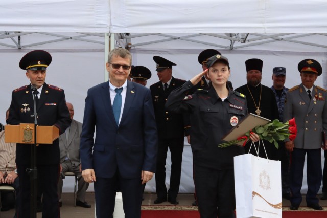 Пётр Банников поздравил нижегородских сотрудников ППС со 100-летием со дня образования службы Пётр Банников поздравил нижегородских сотрудников ППС со 100-летием со дня образования службы