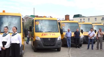 57 новых автобусов передали школам Татарстана 57 новых автобусов передали школам Татарстана