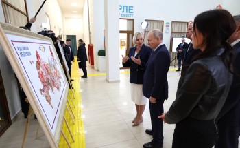 Владимир Путин посетил Центр культурного развития в Цивильске