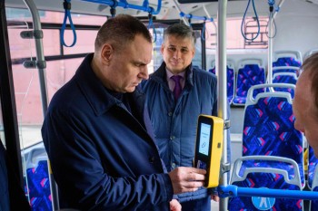 Глава Марий Эл Юрий Зайцев лично проверил работу нового троллейбуса Глава Марий Эл Юрий Зайцев лично проверил работу нового троллейбуса