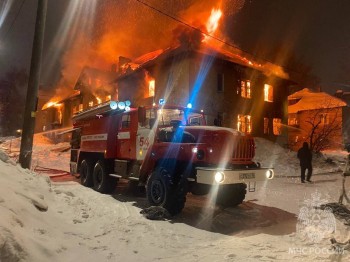 Ночью в Кстове сгорело двухэтажное здание