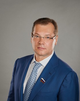 Александр Тимофеев: Изменения в закон "О налоге на имущество организаций" позволят большему числу предпринимателей воспользоваться льготами