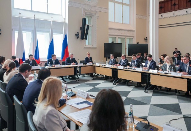 Глеб Никитин обсудил поддержку бойцов СВО на заседании комиссии Госсовета РФ