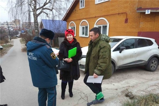 Жителям более 100 жилых домов в Чебоксарах напомнили об осторожном обращении с огнем Жителям более 100 жилых домов в Чебоксарах напомнили об осторожном обращении с огнем