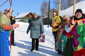 Масленичный Разгуляй" провели в Княгинине на благоустроенном по программе ФКГС "Бульваре желаний"