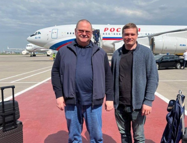 Олег Мельниченко отправился в Узбекистан в составе делегации Владимира Путина
