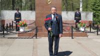 Церемония возложения цветов к Братской могиле воинов, умерших от ран в госпиталях, состоялась в Чебоксарах 
