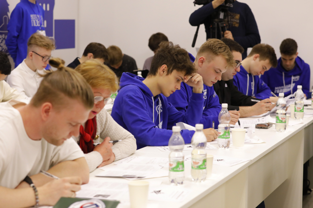 Международная патриотическая акция "Диктант Победы" прошла в Нижегородской области