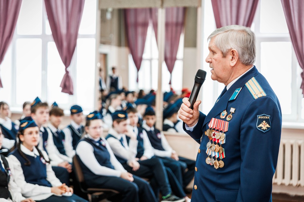 Волонтёры Победы проводят уроки мужества в школах Волонтёры Победы проводят уроки мужества в школах