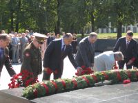 Наша задача - сохранить память о суровых военных годах, поскольку без воспоминаний о подвиге нашего народа нет будущего - Кондрашов