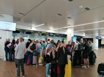 Аэропорт Нижнего Новгорода принял первый рейс после снятия ограничений Аэропорт Нижнего Новгорода принял первый рейс после снятия ограничений