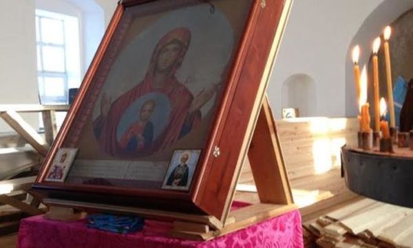 Старинная икона Божией Матери возвращена в восстанавливаемую Знаменскую церковь в Сосновском районе Нижегородской области Старинная икона Божией Матери возвращена в восстанавливаемую Знаменскую церковь в Сосновском районе Нижегородской области