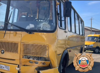 Подросток пострадал в ДТП с участием школьного автобуса и питбайка в Башкирии