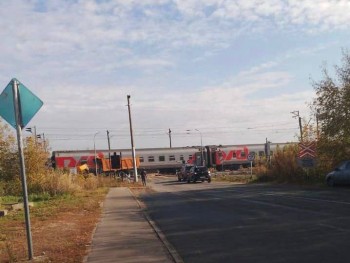 КамАЗ столкнулся с пассажирским поездом в Зеленодольском районе Татарстана