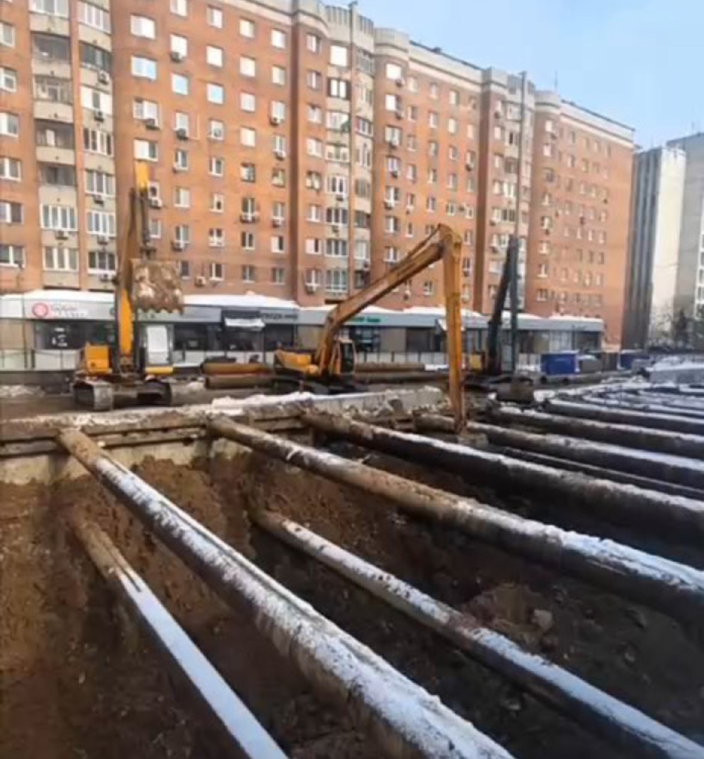 Котлован на стройплощадке метро по ул. Горького в Нижнем Новгороде готов на 50%