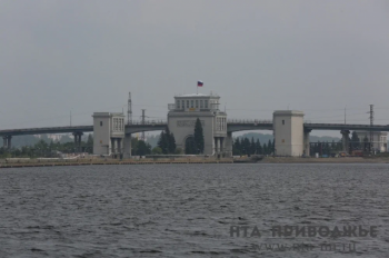 Мировой рекорд по буксировке максимального веса без технических приспособлений установили на Нижегородской ГЭС