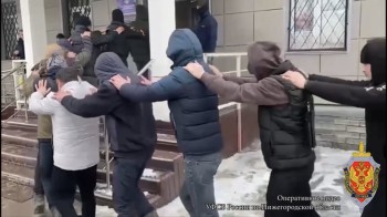 ОПГ незаконно легализовала в Нижегородской области 2 тыс. иностранцев ОПГ незаконно легализовала в Нижегородской области 2 тыс. иностранцев