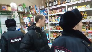 Нарушений законодательства в области розничной продажи алкогольной продукции не установлено в ходе ночного рейда в Калининском р-не Чебоксар Нарушений законодательства в области розничной продажи алкогольной продукции не установлено в ходе ночного рейда в Калининском р-не Чебоксар