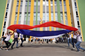Глеб Никитин открыл новую школу в микрорайоне &quot;Цветы&quot; в Нижнем Новгороде