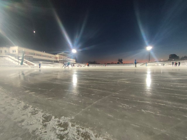 Установки для заливки льда на нижегородском стадионе "Труд" отремонтируют к концу октября