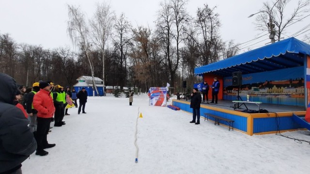 Спортивно-патриотическая игра "Вперед, герои!" прошла в Автозаводском парке
