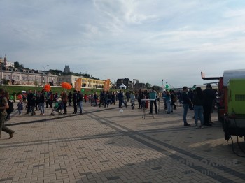 Электрокабель начали прокладывать по Нижне-Волжской набережной в Нижнем Новгороде