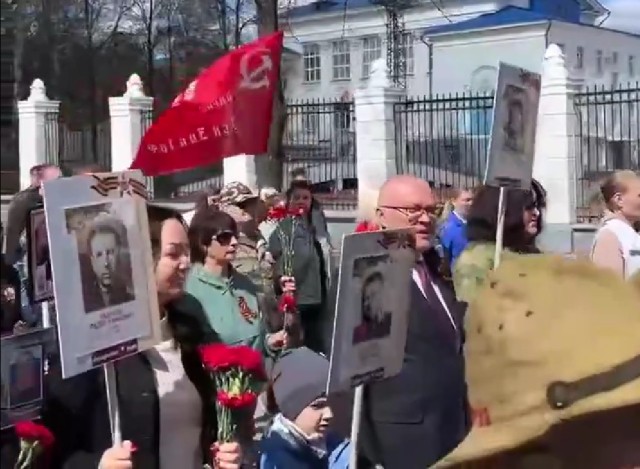 23 тыс. кировчан вышли в "Бессмертном полку" (ВИДЕО)