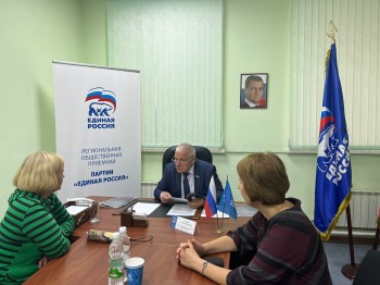 Владимир Тарасов провел прием граждан в рамках тематической Недели по вопросам старшего поколения