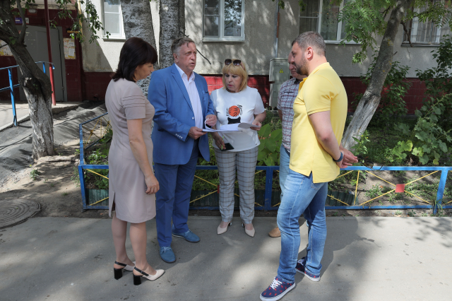 Владимир Солдатенков: "Проект благоустройства дворовых территорий  необходимо наращивать и поддерживать на всех уровнях"