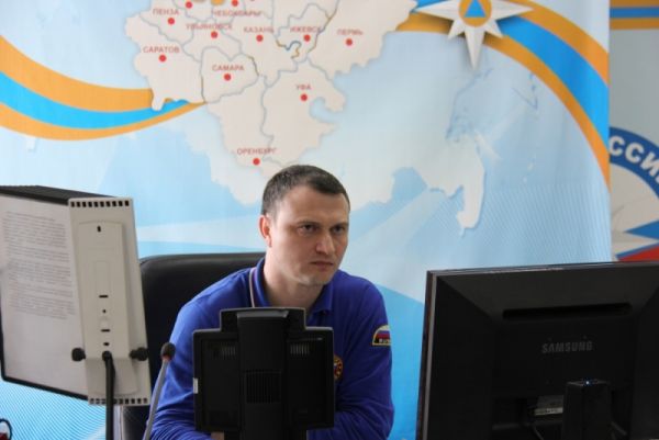 Сотрудник нижегородского МЧС Алексей Кузнецов вошел в тройку лучших старших оперативных дежурных России Сотрудник нижегородского МЧС Алексей Кузнецов вошел в тройку лучших старших оперативных дежурных России
