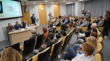 «Зелёный мост» между Россией и Беларусью: в Нижнем Новгороде обсудили экопросвещение без границ «Зелёный мост» между Россией и Беларусью: в Нижнем Новгороде обсудили экопросвещение без границ