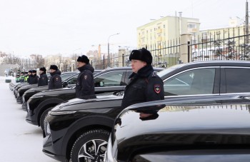 Нижегородским полицейским передали 29 новых служебных авто