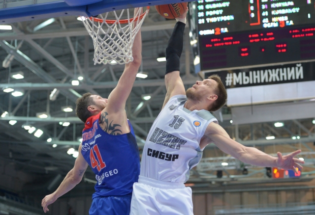 Нижегородские баскетболисты проиграли московскому ЦСКА в открытом чемпионате России