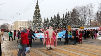 Более 3000 человек приняли участие в костюмированном шествии  &quot;Парад сказок&quot; в городе Чебоксары