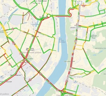 Шестикилометровая пробка образовалась на проспекте Гагарина в Нижнем Новгорода утром 1 февраля