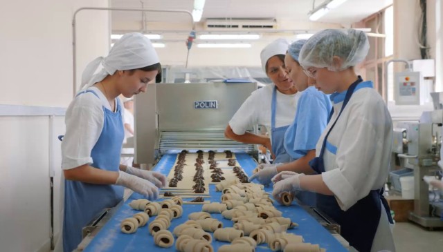 Почти 8 тыс. подростков в Чувашии трудоустроились на лето