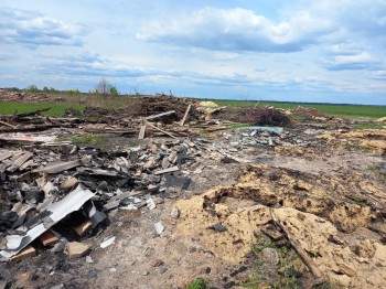 Навалы мусора высотой до 2 м. зафиксированы на землях под размещение аэропорта в Мордовии