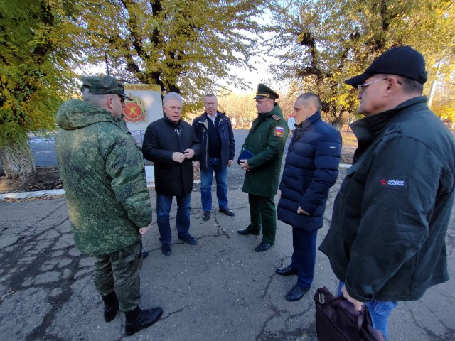 Игорь Паньшин проинспектировал места боевой подготовки мобилизованных в Саратовской области Игорь Паньшин проинспектировал места боевой подготовки мобилизованных в Саратовской области