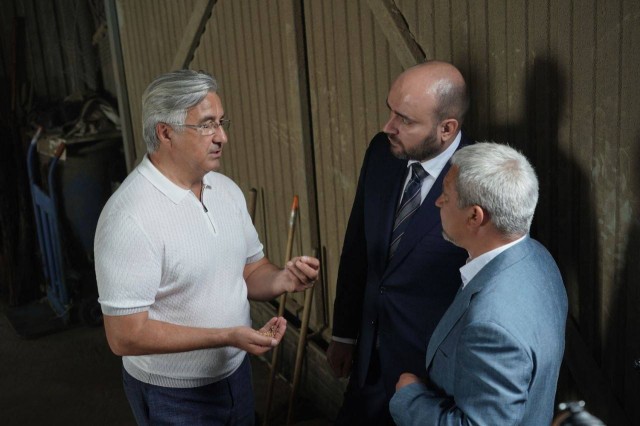 Вячеславу Федорищеву представили продукцию татарской диаспоры Самарской области