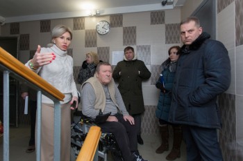 Специальная комиссия подключилась к решению вопроса установки пандуса для инвалида в Приокском районе Нижнего Новгорода
