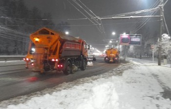 Более 40 т. противогололёдной смеси израсходовано в Чебоксарах за ночь