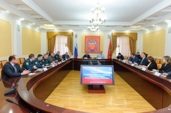 Игорь Комаров провел совещание по вопросам ликвидации последствий паводка в Оренбуржье
