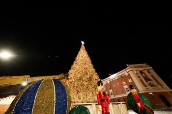 Фестиваль &quot;Горьковская ёлка&quot; пройдёт на   площади Минина и Пожарского в Нижнем Новгороде с 29 декабря по 7 января (ПРОГРАММА)