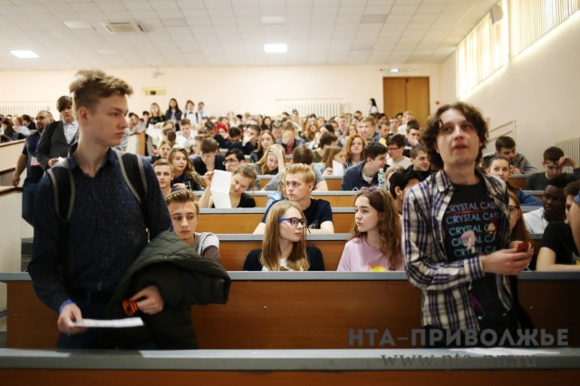 Нижегородские одиннадцатиклассники напишут пробное итоговое сочинение 20 октября Нижегородские одиннадцатиклассники напишут пробное итоговое сочинение 20 октября